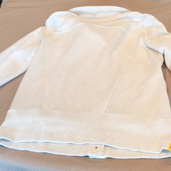 Lole Full Button Cozy Cardigan Sweatshirt - Medium.  Comfy with Stylish Detail. - Picture 6 of 15